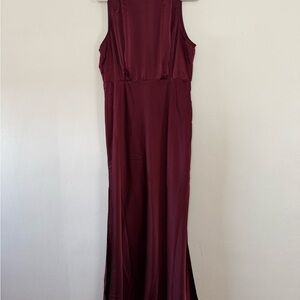 Elegant Burgundy Sleeveless Dress